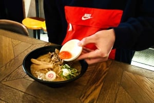 Tokyo: Easy Ramen Cooking Experience in Kabukicho, Shinjuku