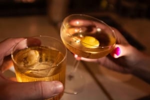 Tokyo: Ebisu Cocktail Bar Tour med drycker och snacks