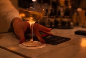 Tokyo: Ebisu Cocktail Bar Tour med drycker och snacks