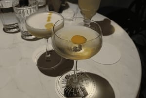 Tokyo: Ebisu Cocktail Bar Tour med drycker och snacks