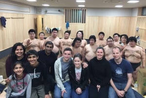 Tokyo: Exklusiv tillgång till Sumos morgonträning med foton