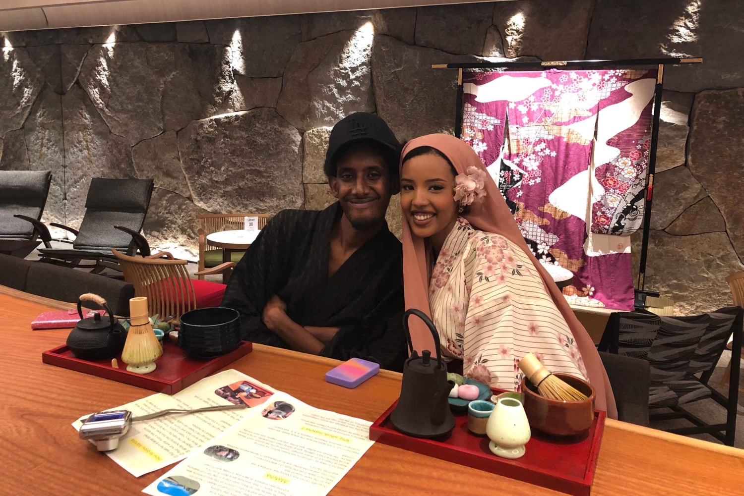 東京：銀座で抹茶、お菓子、お寿司のおもちゃを楽しむ茶道体験をご案内します