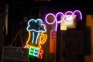 Privat kvällstur med barrunda i Shinjuku Golden Gai