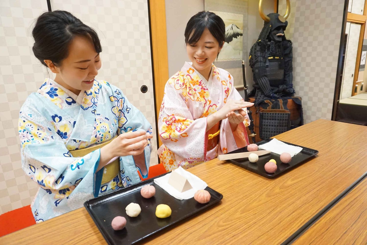 Tokyo: Guidet byvandring med wagashi-kursus