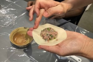 Токио: Кулинарный мастер-класс по приготовлению гёзы с посещением супермаркета