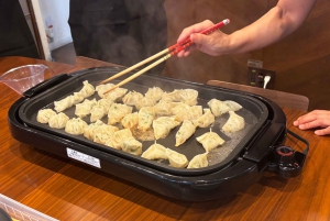 Tokio: Clase de cocina de gyoza con visita al supermercado
