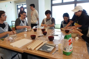 Tokio: Clase de cocina de gyoza con visita al supermercado