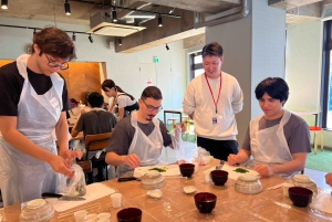 Tokio: Clase de cocina de gyoza con visita al supermercado