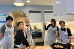 Tokio: Clase de cocina de gyoza con visita al supermercado