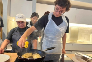 Tokio: Clase de cocina de gyoza con visita al supermercado