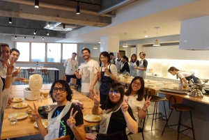 Tokio: Clase de cocina de gyoza con visita al supermercado