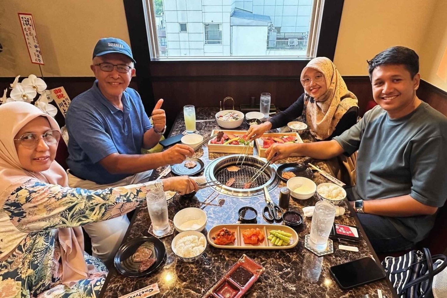 Tour gastronomico halal a Tokyo con guida e dolci