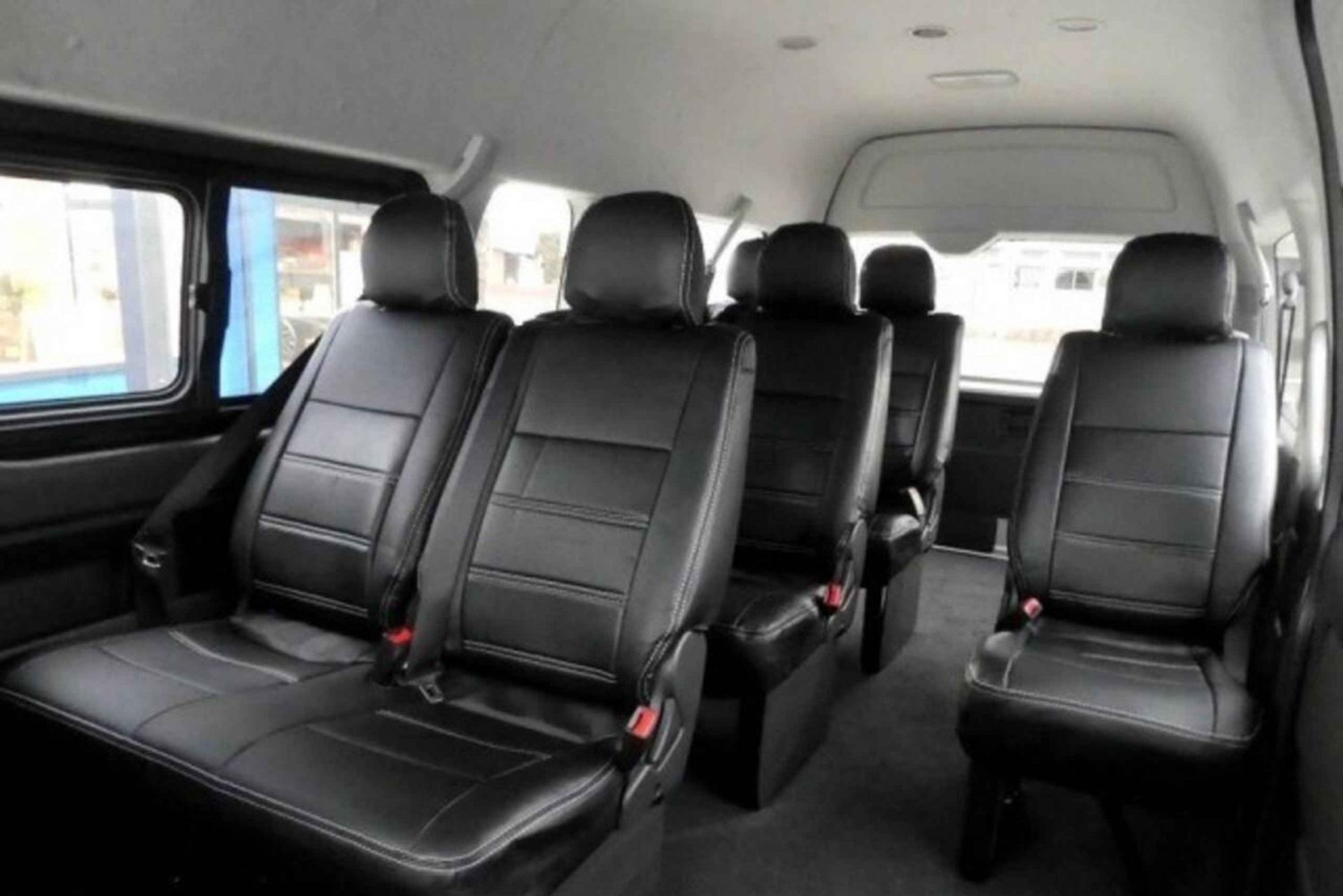 Tokyo: Haneda Private Transfer to Tokyo City (10Seater)