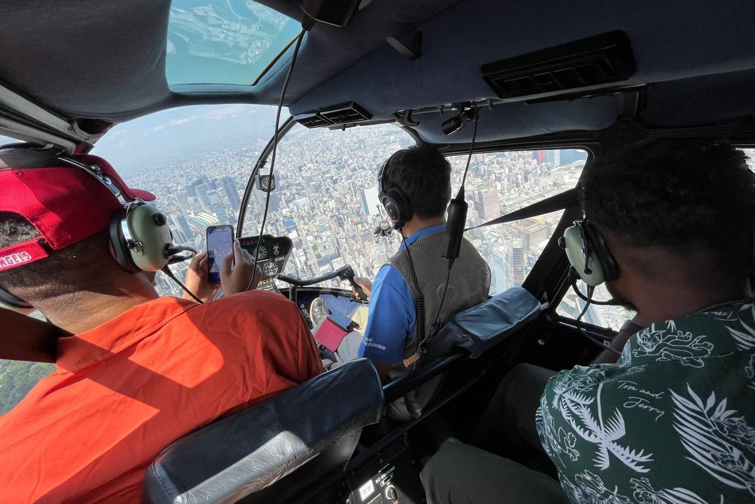 Tokyo: Helicopter Tour with Lunch