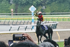 Tokio: paardenrace-ervaring met een lokale fan