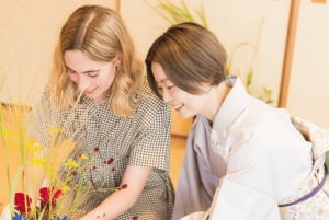 Tokyo: Ikebana Wellness Art Experience – Japanese Culture