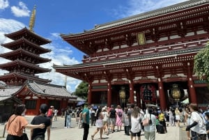 Tokyo: Imperial Palace, Sensō-ji Temple, & Tokyo Tower Tour