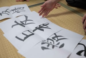 Tokyo: Lektion i japansk kalligrafi med skicklig instruktör