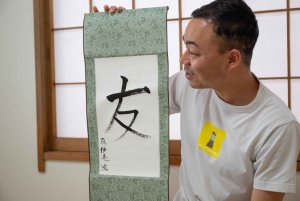 Tokyo: Japanese Calligraphy Lesson with Skilled Instructor