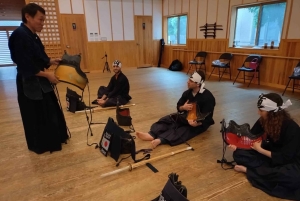Tokyo: Japanese Kendo Experience with High-Ranked Instructor