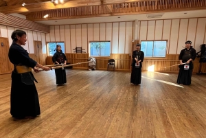 Tokyo: Japanese Kendo Experience with High-Ranked Instructor
