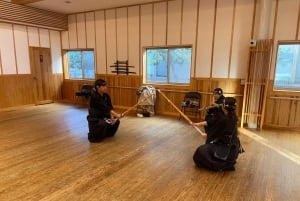Tokyo: Japanese Kendo Experience with High-Ranked Instructor