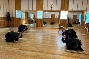 Tokyo: Japanese Kendo Experience with High-Ranked Instructor