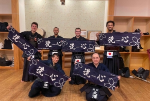 Tokyo: Japanese Kendo Experience with High-Ranked Instructor