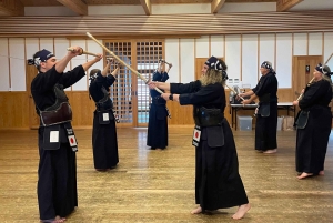 Tokyo: Japanese Kendo Experience with High-Ranked Instructor