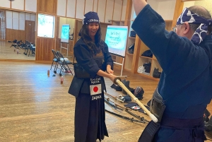 Tokyo: Japanese Kendo Experience with High-Ranked Instructor