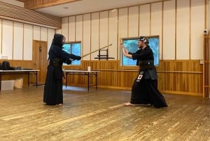 Tokyo: Japanese Kendo Experience with High-Ranked Instructor