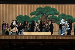 Tóquio: KABUKI, BUNRAKU, etc. apresentado pelo Teatro Nacional