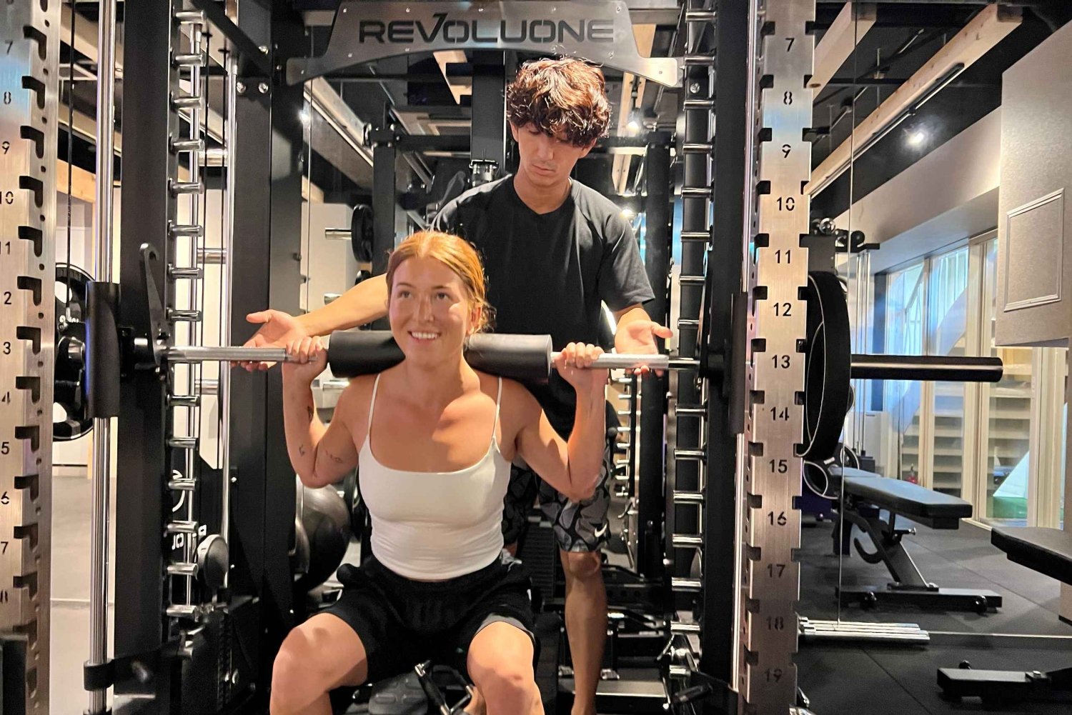 東京：キックボクシングと筋力トレーニングのクラスをご体験ください