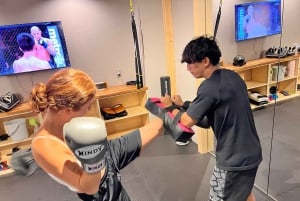 Tokyo: Kickboksing og styrketrening