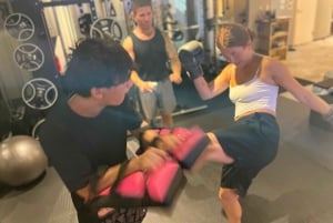 Tokyo: Kickboksing og styrketrening