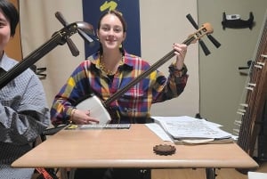 Tokio: Aprende a tocar canciones tradicionales con el shamisen Tsugaru