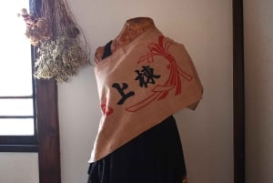 Tokyo: Sewing a short length apron with a vintage tenugui.