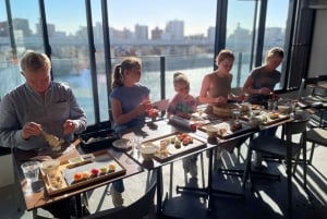 Tokyo: Sushi Making Class with Optional Sake Set in Asakusa