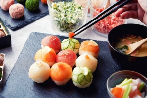 Tokyo: Sushi Making Class with Optional Sake Set in Asakusa