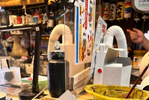 Tokio: Taller de fabricación de linternas en Asakusa con un artesano