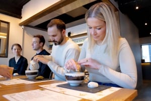 Tokio: Matcha-valmistuskokemus ja mochi-makeisia Asakusassa