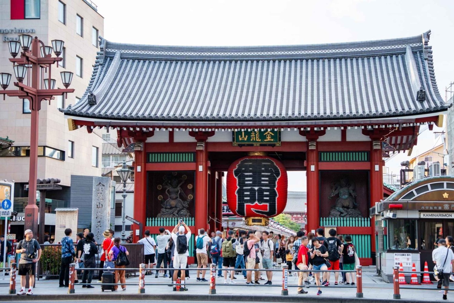 東京：明治神宮、皇居、浅草、お台場、クルーズ