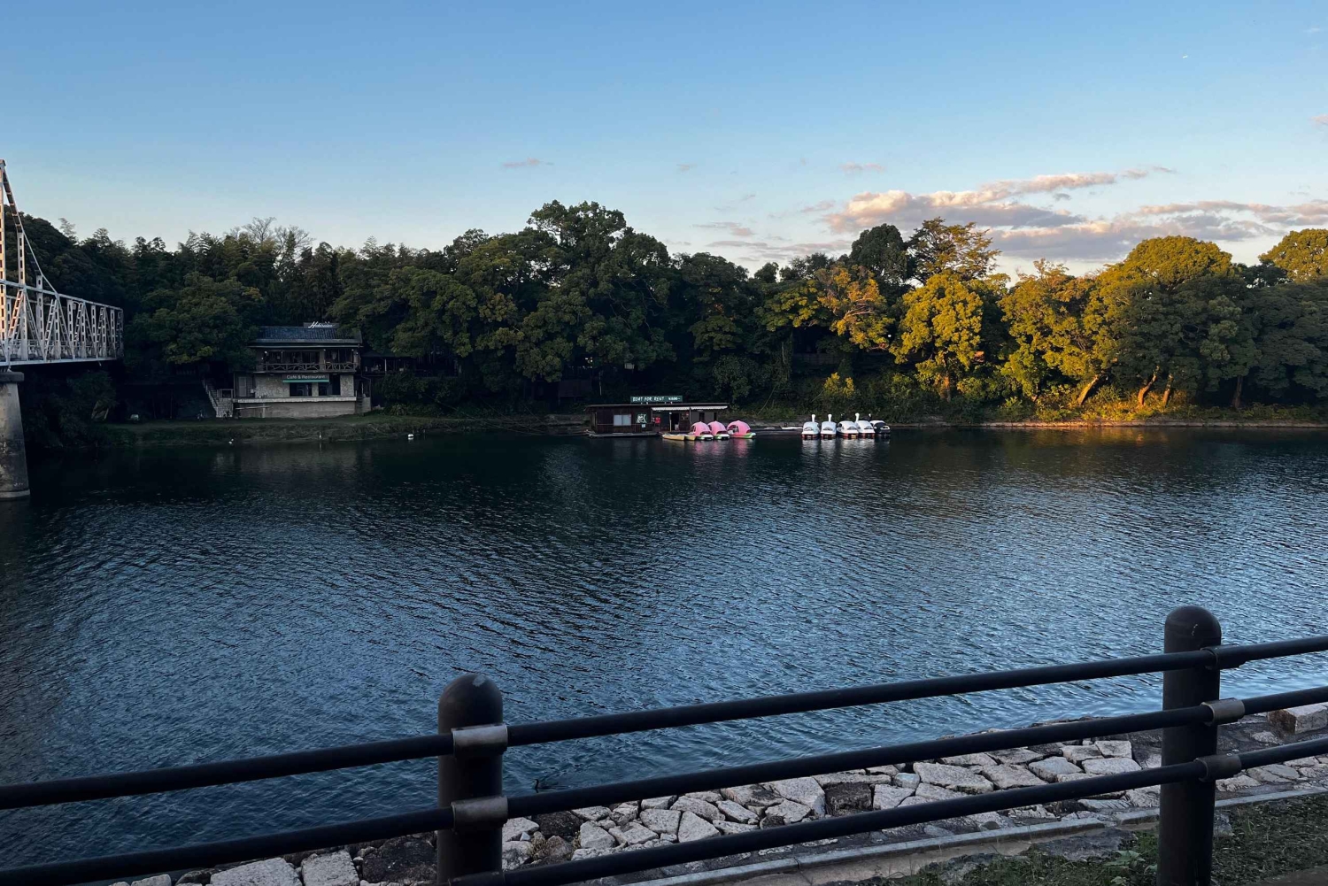 Tokyo: Midnight Halal Ramen and Mosque Tour with Guide