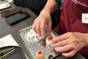 Tokyo: Kurs i å lage mochi og nerikiri med matcha-smaking