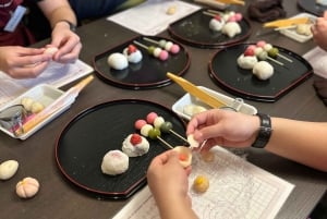 Tokyo: Kurs i å lage mochi og nerikiri med matcha-smaking