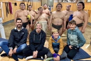 Токио: просмотр утренней тренировки по сумо