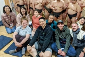 Токио: просмотр утренней тренировки по сумо