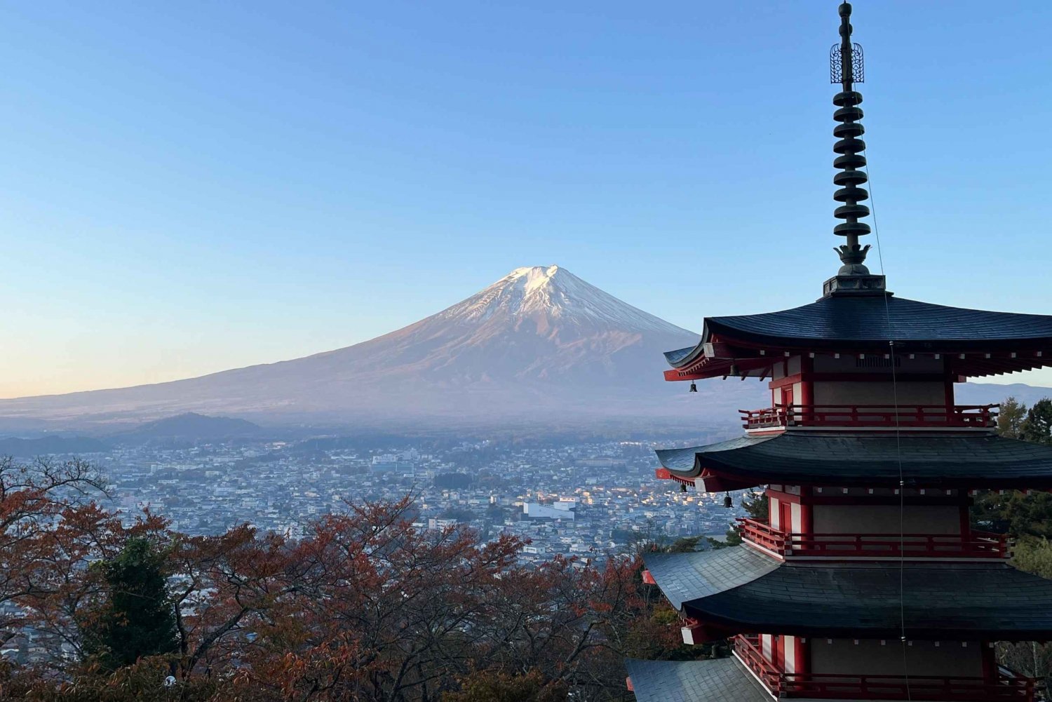 Tokyo: Mt Fuji Area Guided Tour with Traditional Lunch