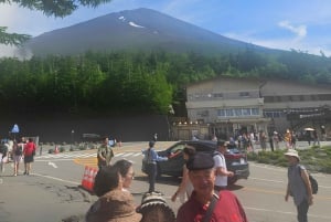 Tokio: prywatna wycieczka na górę Fuji i do Hakone z angielskojęzycznym kierowcą