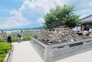 Tokio: prywatna wycieczka na górę Fuji i do Hakone z angielskojęzycznym kierowcą